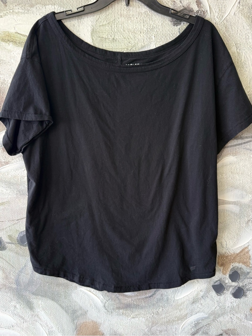 Fabletics Black Short Sleeve Scoop Neck Tee